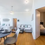 Gorgeous 1 Bdr With Gardens View In The Old Town Daire Nice
