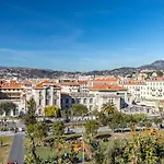 Gorgeous 1 Bdr With Gardens View In The Old Town Daire