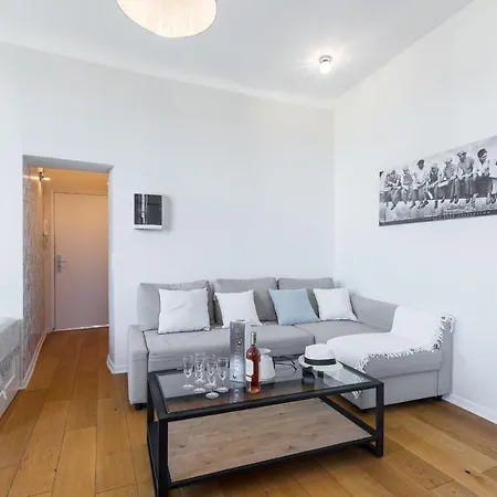 Gorgeous 1 Bdr With Gardens View In The Old Town דירה *